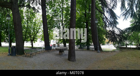 Cavriago è un comune italiano della provincia di Reggio Emilia. È conosciuta per la sua architettura storica, la cultura locale e la vicinanza a importanti monumenti regionali dell'Emilia-Romagna. Foto Stock