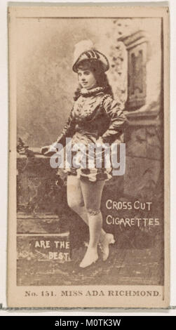 Emessa negli anni '1880 da W. Duke, Sons & Co., questa carta presenta l'attrice Miss Ada Richmond della serie "Actors and Actresses" (N145-2), che promuove le sigarette Cross Cut. La fotografia dell'albume misura 5/8 Ã - 7/16 pollici. Foto Stock