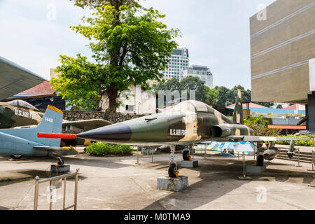 Il USAF Northrop F-5A Jet Fighter, un militare di esporre in mostra presso il Museo dei Resti della Guerra della guerra del Vietnam, a Saigon (Ho Chi Minh City), il sud del Vietnam Foto Stock