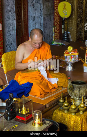 Asia,Thailandia,Chiang Mai,Wat Phra That Doi Suthep Temple,Monaco Foto Stock