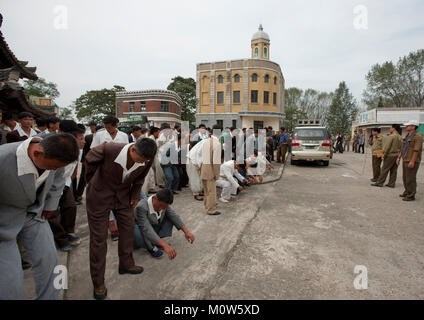 Nord coreano attori durante una ripresa dei filmati a Pyongyang film studios, Provincia di Pyongan, Pyongyang, Corea del Nord Foto Stock