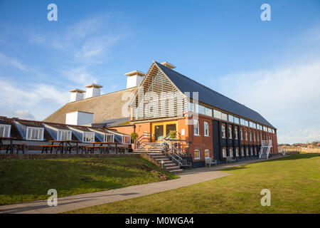 Edificio principale a Snape maltings, Suffolk REGNO UNITO Foto Stock