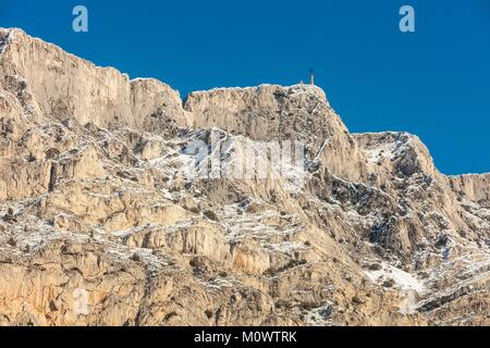 Francia,Bouches du Rhone,Pays d'Aix,la Sainte Victoire mountain sotto la neve Foto Stock