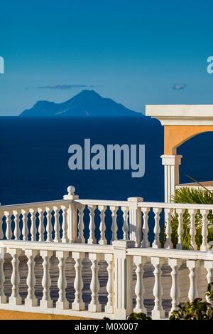 Paesi bassi,Sint Maarten,Philipsburg,vista di Saba Island Foto Stock