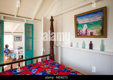 Isole Vergini Britanniche,Anegada,l'Insediamento,l'Theodolph Faulkner House Museum,Casa di islander che hanno sostenuto la necessità di dirigere la regola del BVI,interno e guida della casa,MR BVI 17 002 Foto Stock