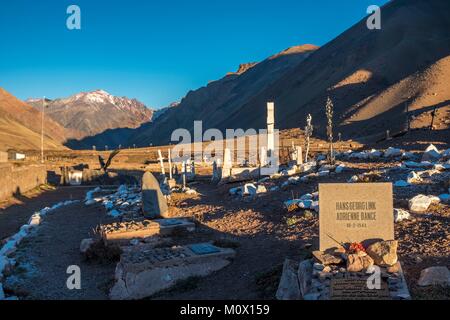 L'Argentina,provincia di Mendoza,Las Cuevas,Cementerio Andinista,cimitero per gli alpinisti che morì sul Cerro Aconcagua Foto Stock