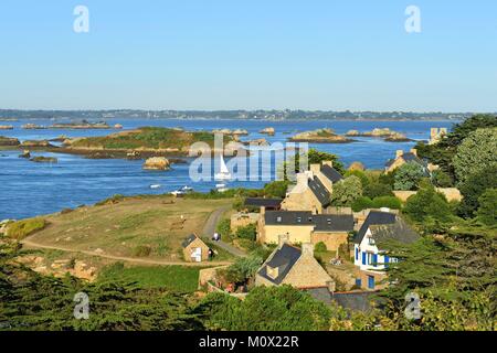 Francia,Cotes d'Armor,Brehat island,viste da St Michel cappella sopra la bocca dello Trieux Foto Stock