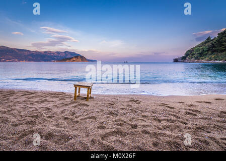 Spiaggia di Mogren nella città di Budva sul Mare Adriatico costa in Montenegro Foto Stock