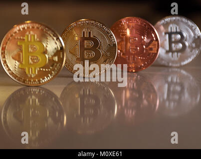 Pic mostra: Bitcoin 'monete' - coin rappresentazione del cryptocurrency Bitcoin monete souvenir Foto Stock