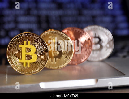 Pic mostra: Bitcoin 'monete' - coin rappresentazione del cryptocurrency Bitcoin monete souvenir Foto Stock