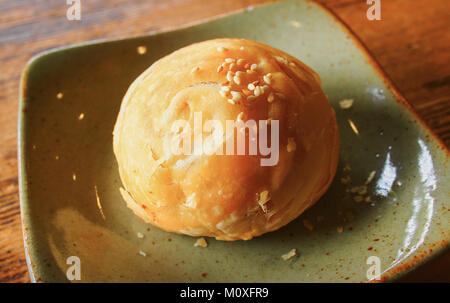 Tradizionale Mung bean biscotto, tau piah sar Foto Stock