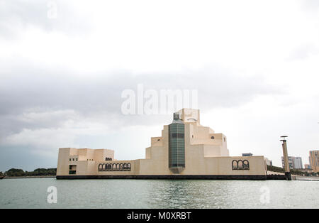 Paesaggio di Doha, in Qatar da un mare Foto Stock