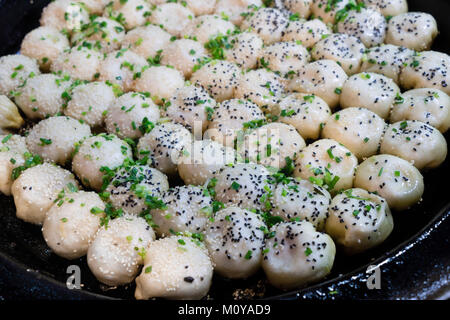 Shanghai pan maiale fritto gnocco Foto Stock