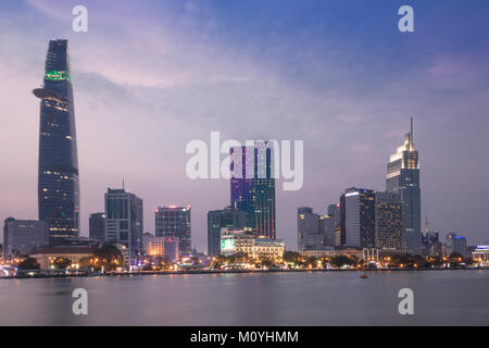 Lo skyline della città di Ho Chi Minh (Saigon) mostra la torre Bitexco Foto Stock