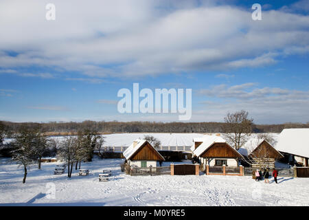 PREROV, Repubblica Ceca - 18 DIC 2015: tradizionale architettura contadina in open-air museum di Prerov nad Labem, Central Bohemian Region. Questo è l'o Foto Stock