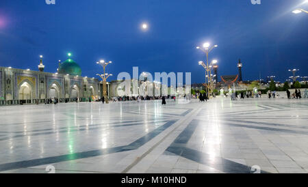 Colpo interno del santuario di Imam Ali alRida , è il santuario di ottavo imam per la setta sciita e si trova nella città di Mashhad. E contengono Foto Stock