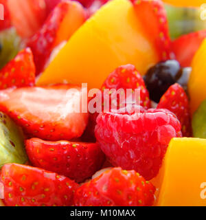 Torta con frutta esotica Foto Stock