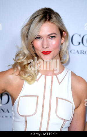 Karlie Kloss frequentando IL REGNO UNITO Lancio della Carolina Herrera profumo buona ragazza a uno Horse Guards Avenue, Londra. Foto Stock