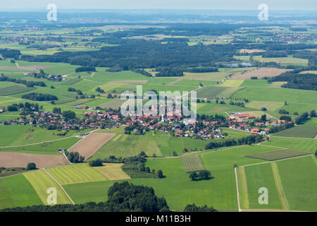 Vista aerea di Dettenschwang, Dießen am Ammersee, Baviera, Germania Foto Stock