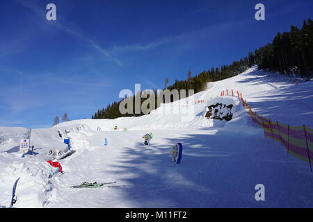 Schwaz Tirolo Pillberg ski resort Winter 2018 con un sacco di neve Foto Stock