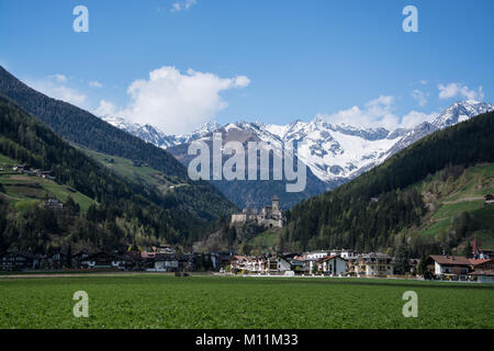 Valli di Tures ed Aurina è un comune città mercato in Alto Adige nel nord Italia. Foto Stock