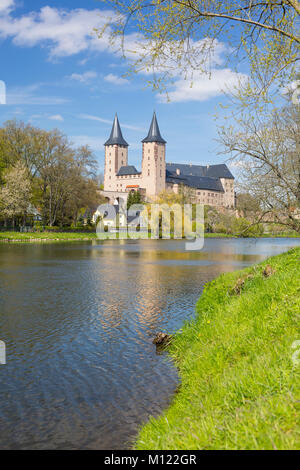 Rochlitz Castello sul fiume Zwickauer Mulde,Sassonia, Germania Foto Stock