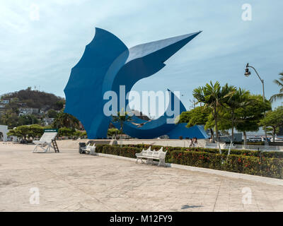 Blu gigante Sailfish Memorial statua Monumento al Pez Vela da artista Sebastian sul lungomare a Manzanillo Messico Foto Stock