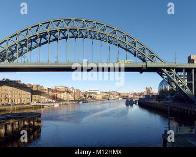 NEWCASTLE UPON TYNE, Tyne and Wear/UK - gennaio 20 : vista sul Tyne Bridge di Newcastle upon Tyne, Tyne and Wear on gennaio 20, 2018 Foto Stock