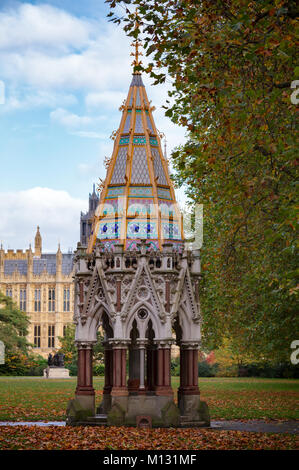 Buxton Memorial Fontana, un memoriale e bere fontana nella torre di Victoria Gardens, Millbank, Westminster, Londra UK celebra l emancipazione del Foto Stock