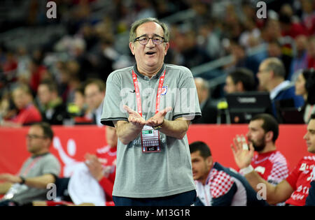 Zagabria, Croazia. 26 gen, 2018. Croazia allenatore Lino Cervar seguendo la comunità di Pallamano partita di campionato tra la Croazia vs la Repubblica ceca a Zagabria in Croazia, 26 gennaio 2018. Credito: Monika Skolimowska/dpa-Zentralbild/dpa/Alamy Live News Foto Stock