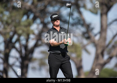 Gennaio 25, 2018 San Diego, Stati Uniti d'America...Charlie Hoffman sul quinto foro durante il round di apertura sul corso del sud degli agricoltori aperto presso il campo da Golf di Torrey Pines, in San Diego CA, il 25 gennaio 2018. Jevone Moore Foto Stock