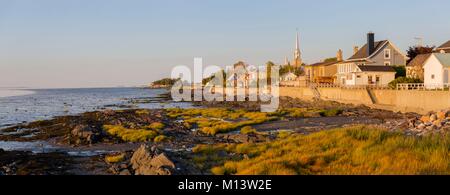 Canada, Provincia di Quebec, Bas-Saint-Laurent regione, Kamouraska villaggio sulle rive del fiume San Lorenzo in panoramica Foto Stock