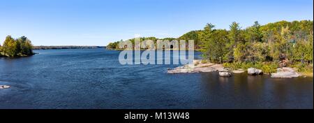 Canada, Provincia di Quebec, Outaouais, Pontiac regione, Isle-aux-Allumettes, Ottawa River Bridge, Vista panoramica Foto Stock