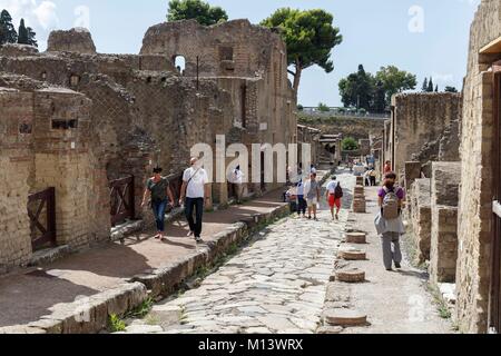 L'Italia, Campania, Herculanum, elencati come patrimonio mondiale dall' UNESCO, il sito archeologico street Foto Stock