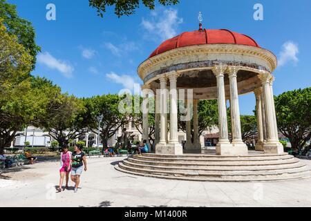 Cuba, provincia di Villa Clara, Caibarien, il chiosco sulla piazza Foto Stock