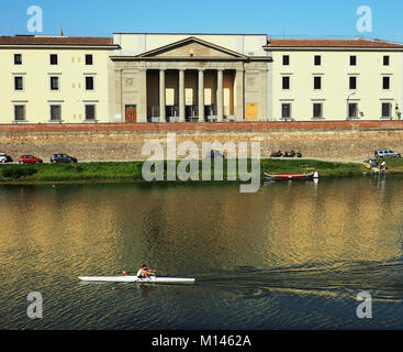 Europa,l'Italia,Toscana,Firenze,canoa,fiume Arno Foto Stock