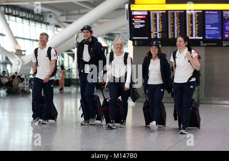 Gran Bretagna (da sinistra a destra) Joshua Cheetham, Farrell Treacy, Elise Christie, Kathryn Thomson e Charlotte Gilmartin all'aeroporto di Heathrow di Londra, per la Gran Bretagna team partenza per Pyeongchang davanti al 2018 Giochi Olimpici Invernali. Foto Stock