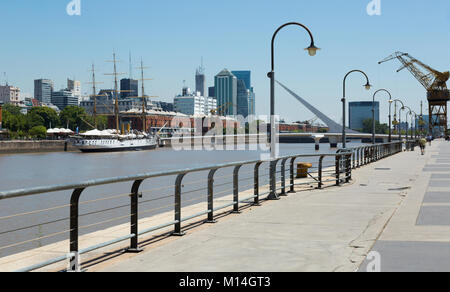 Regione Puerto Madero nella città di Buenos Aires, costa del golfo La Plata. Buenos Aires. Argentina Foto Stock