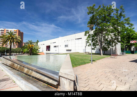 Edificio moderno,parco tecnologico Nou Barris,Barcellona. Foto Stock