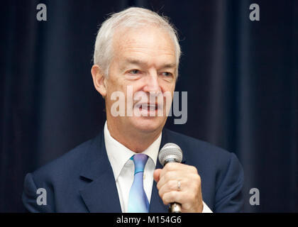 Jon Neve TV inglese news presenter noto come JohnSnow Foto Stock