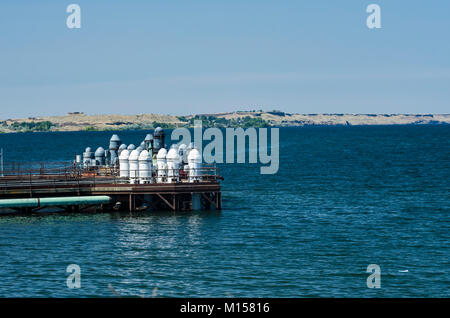 Stazione di pompaggio sul Columbia River per fornire acqua per irrigazione Foto Stock