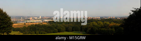 Leeds Skyline Panorama da Temple Newsam Campo da Golf Foto Stock