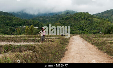 KENGTUNG, MYANMAR - Novembre 2016: rurale scena vicino a Keng Tung Foto Stock