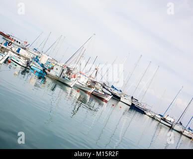 Dal porto di Lefkimmi, Corfù, Grecia. Foto Stock