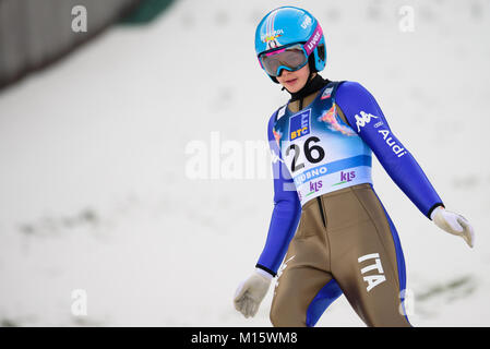 Ljubno, Slovenia. 27 gennaio, 2018. Lara Malsiner dell Italia compete durante il Ljubno FIS Ski Jumping World Cup concorrenza a Ljubno, Slovenia il 27 gennaio 2018. Credito: Rok Rakun/Pacific Press/Alamy Live News Foto Stock