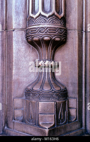 Pietra scolpita dettaglio angolo all'interno della tomba ottagonale o Mausoleo di turco ottomana sultano Solimano il Magnifico (1494-1566), nel Cortile della moschea Suleimaniye, Istanbul, Turchia Foto Stock