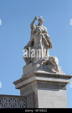 Statua sull'Altare della Patria (Altare della Patria) monumento di Roma, Italia. Foto Stock