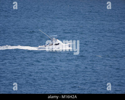La pesca in mare profondo Charter imbarcazione tornando a Cabo San Lucas Messico Foto Stock