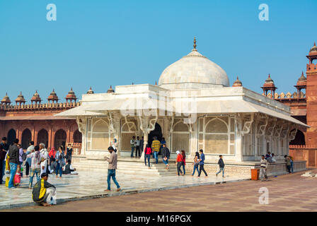 fatehpur sikri, Utttar Pradesh, Agra, India, 27th gennaio, 2017: L'architettura della Tomba di Salim Chisti Foto Stock