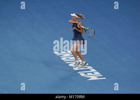 Melbourne, Australia. Il 27 gennaio, 2017. Danese giocatore di tennis Caroline WOZNIACKI è in azione durante le finali corrispondono all'Australian Open vs Romanian tennis player Simona Halep il Jan 27, 2018 a Melbourne, Australia - ©Yan Lerval/Alamy Live News Foto Stock